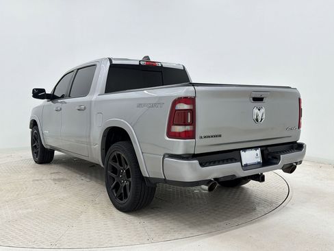 Used 2022 RAM 1500 Laramie AWD/4WD image 3