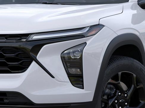 New 2026 Chevrolet Trax LT w/ Driver Confidence Package FWD image 10
