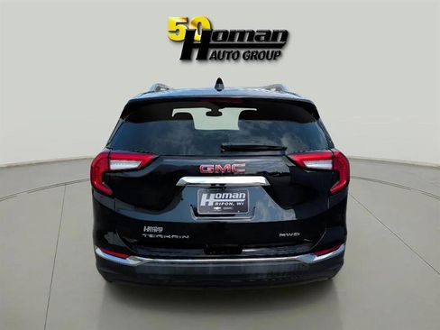Used 2024 GMC Terrain SLT image 4