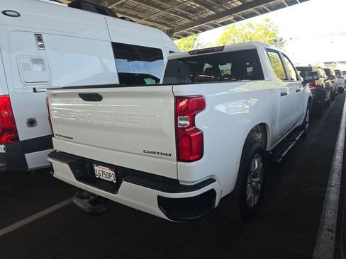 Used 2020 Chevrolet Silverado 1500 Custom w/ Custom Value Package RWD image 3