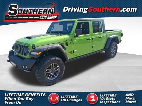 Used 2025 Jeep Gladiator Mojave w/ Convenience Group AWD/4WD image 1