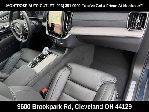 New 2026 Volvo XC90 T8 Ultra w/ Protection Package Premier AWD/4WD image 18