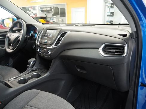 Used 2024 Chevrolet Equinox LT AWD/4WD image 38
