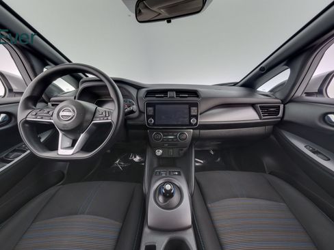 Used 2025 Nissan Leaf S FWD image 26