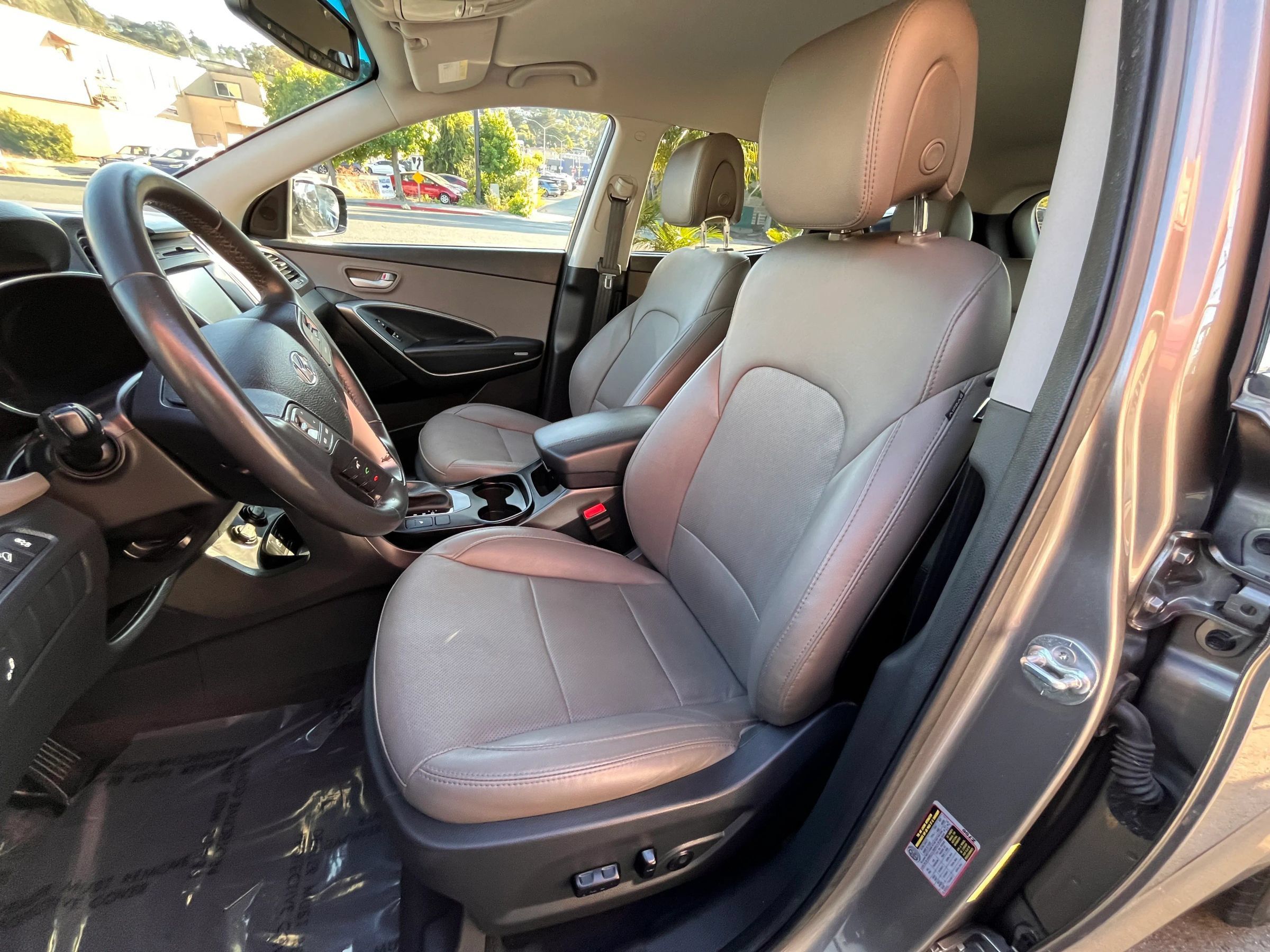 Used 2017 Hyundai Santa Fe Sport FWD image 12
