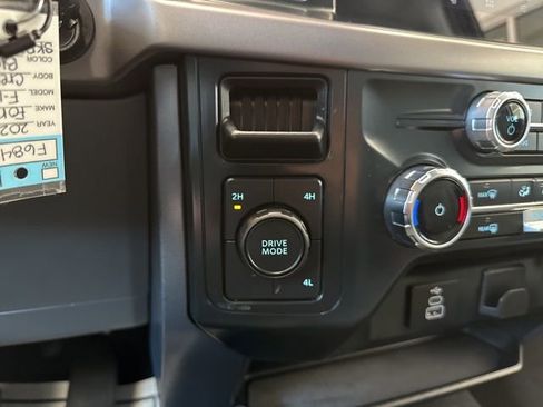 Used 2025 Ford F150 XLT w/ Equipment Group 301A Standard image 22