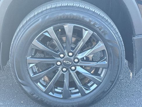 Used 2022 Chevrolet Traverse RS w/ LPO, Floor Liner Package image 11