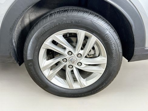 Used 2024 Buick Envista Preferred w/ Convenience II Package FWD image 11