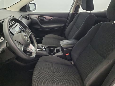 Used 2018 Nissan Rogue Sport S image 17