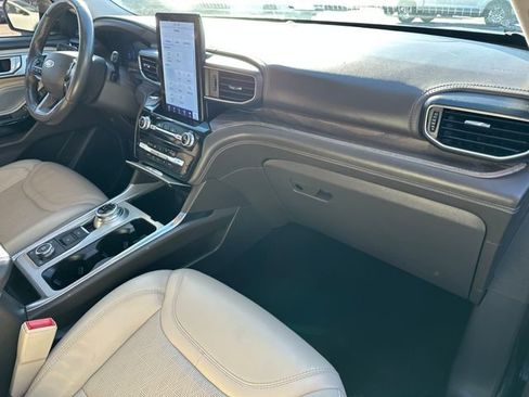 Used 2022 Ford Explorer Platinum w/ Equipment Group 601A image 15