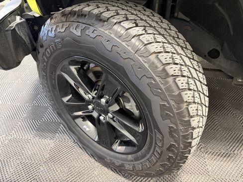 Used 2023 Jeep Wrangler Unlimited Sahara AWD/4WD image 43