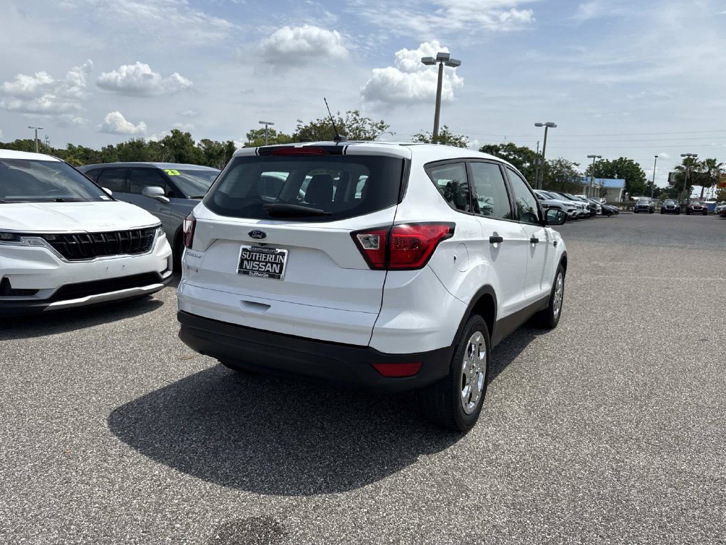 Used 2019 Ford Escape S FWD image 4