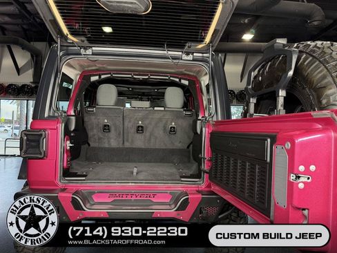 Used 2024 Jeep Wrangler Unlimited AWD/4WD image 24
