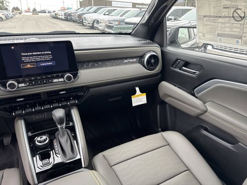 New 2026 Chevrolet Colorado ZR2 w/ Off-Road Front Bumper Package image 18