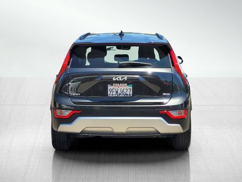 Used 2023 Kia Niro EX FWD image 5