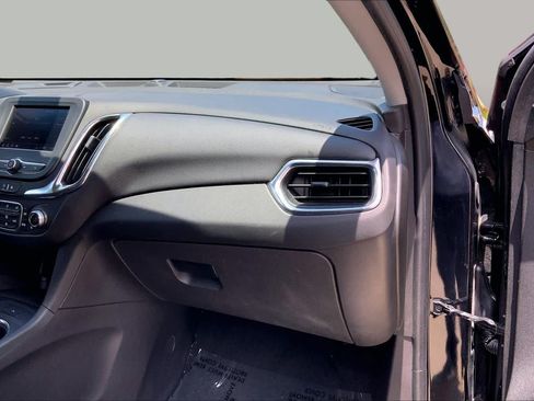 Used 2024 Chevrolet Equinox LT FWD image 18