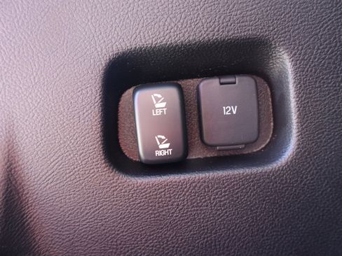 Used 2024 Ford Edge Titanium w/ Equipment Group 301A AWD/4WD image 29