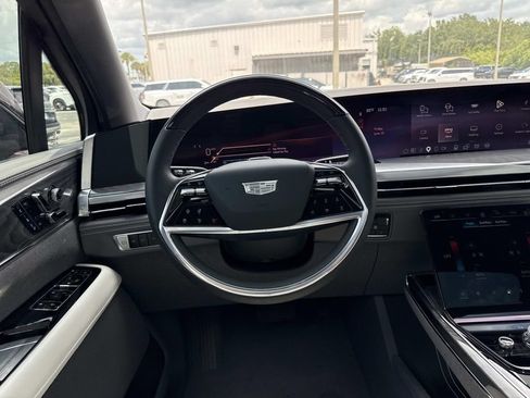 New 2025 Cadillac Escalade IQ Luxury 1 w/ Smart Trailering package AWD/4WD image 17