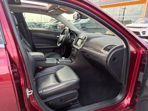 Used 2019 Chrysler 300 Touring w/ Quick Order Package 2EF image 33