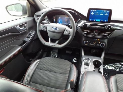 Used 2025 Ford Escape ST-Line AWD/4WD image 5