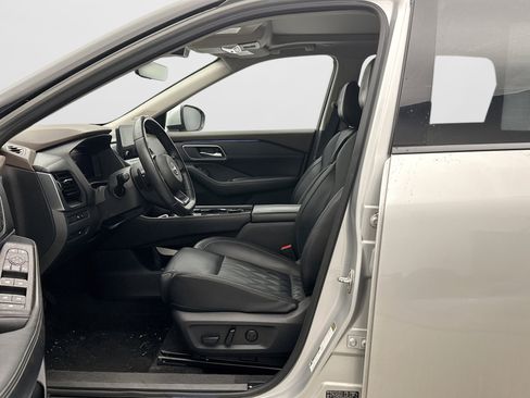 Used 2023 Nissan Rogue Platinum w/ Platinum Premium Package AWD/4WD image 8
