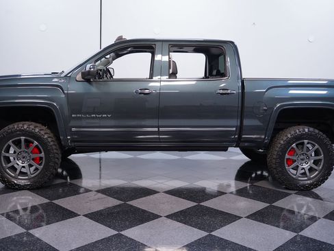 Used 2018 GMC Sierra 1500 SLT image 2