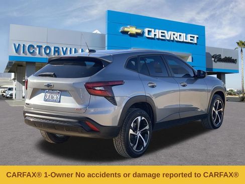 Used 2024 Chevrolet Trax RS FWD image 4
