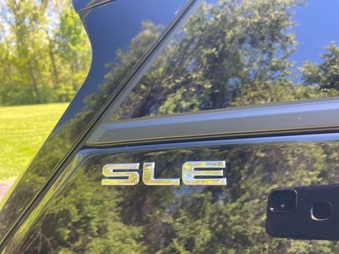 Certified 2021 GMC Terrain SLE w/ Driver Convenience Package AWD/4WD image 16