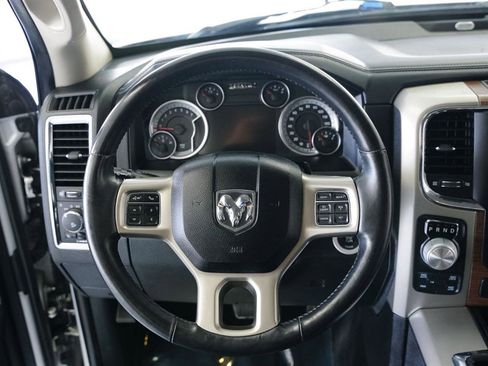 Used 2014 RAM 1500 Laramie w/ Convenience Group image 20