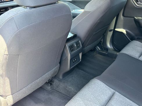 Used 2025 Nissan Rogue SV AWD/4WD image 24