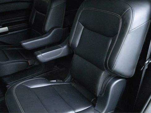 Used 2023 Ford Explorer XLT w/ Equipment Group 202A AWD/4WD image 26