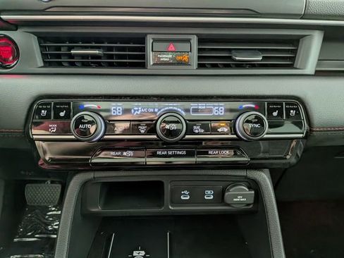 New 2026 Honda Pilot Black Edition image 25