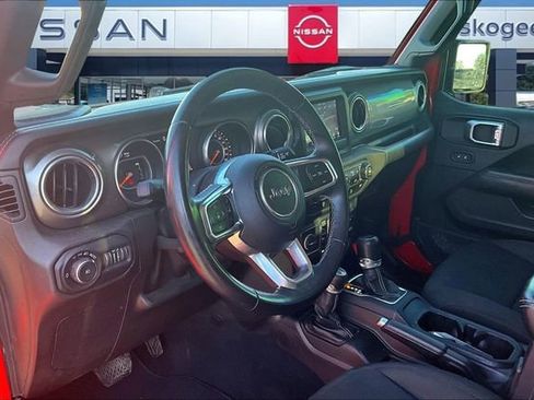 Used 2018 Jeep Wrangler Unlimited Sahara w/ LED Lighting Group image 14