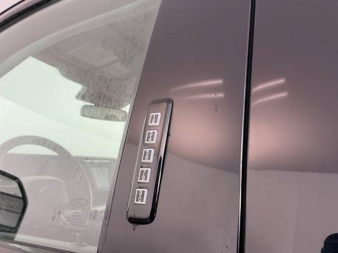 Used 2023 Ford F350 XLT image 10