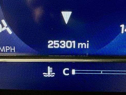 Used 2023 Chevrolet Silverado 1500 LT image 18