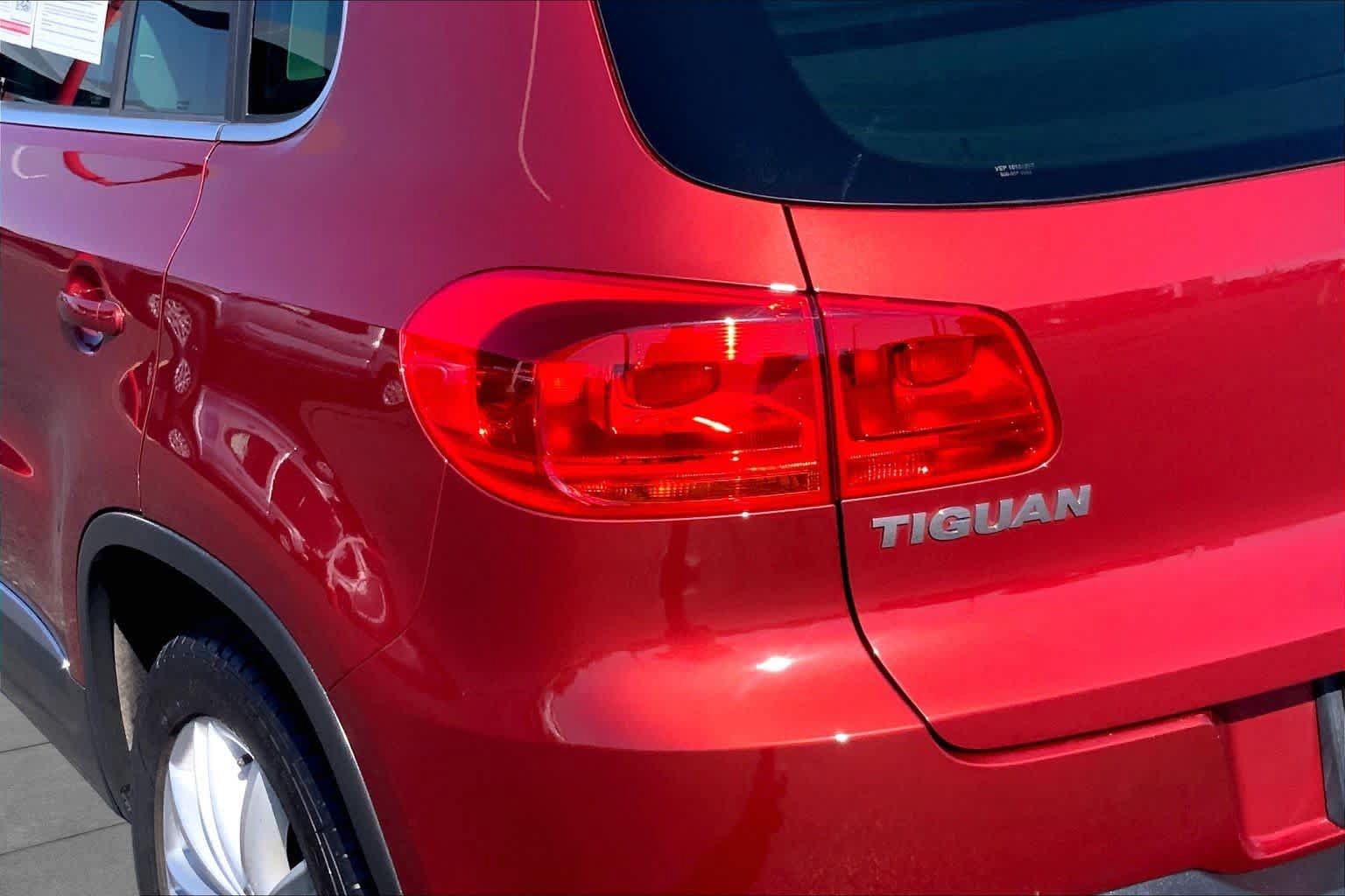 Used 2015 Volkswagen Tiguan SEL FWD image 29