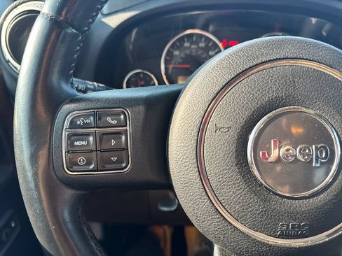 Used 2013 Jeep Wrangler Unlimited Sahara w/ Connectivity Group AWD/4WD image 36