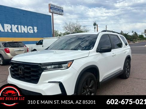 Used 2023 Honda Pilot Sport image 1