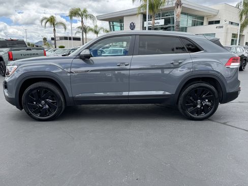 Used 2025 Volkswagen Atlas Cross Sport SE w/ Black Wheel Package FWD image 6