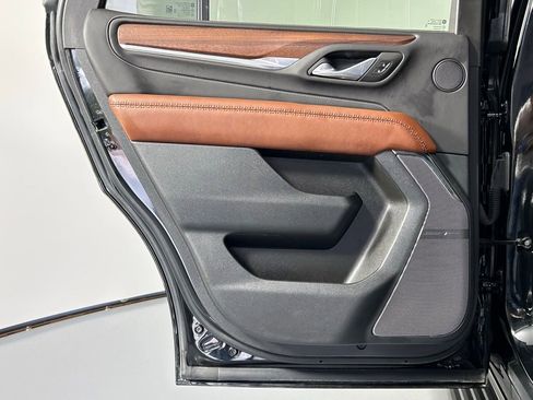 Used 2024 GMC Yukon Denali Ultimate image 19