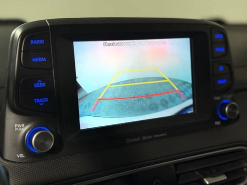 Used 2021 Hyundai Kona Limited w/ Cargo Package FWD image 15