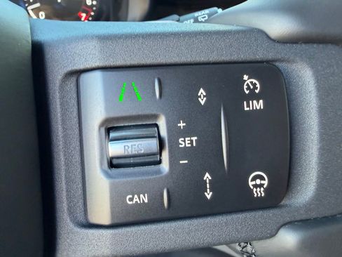 New 2026 Land Rover Defender 110 V8 AWD/4WD image 12