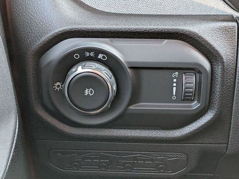 Used 2025 Jeep Wrangler Unlimited Sport AWD/4WD image 17