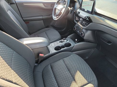 Used 2025 Ford Escape Active image 17