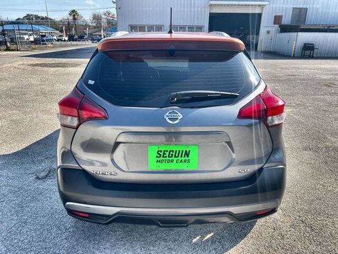 Used 2018 Nissan Kicks SR w/ Premium Package image 31