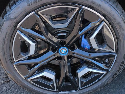Used 2025 BMW iX M60 image 13