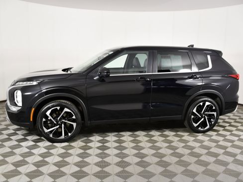 Used 2022 Mitsubishi Outlander SE AWD/4WD image 9