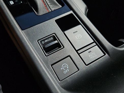New 2026 Nissan Sentra SR FWD image 18