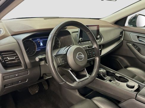 Used 2021 Nissan Rogue SV w/ Premium Package AWD/4WD image 18