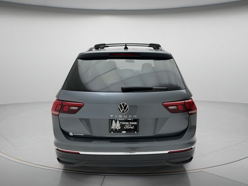 Used 2022 Volkswagen Tiguan S FWD image 4